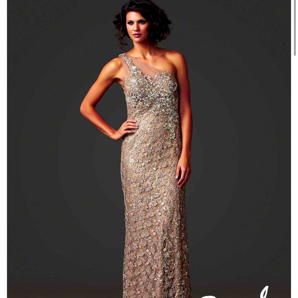 Sold ❌Mac Duggal Couture Sz 8 illusion lace beaded dress gown nude lilac one sho